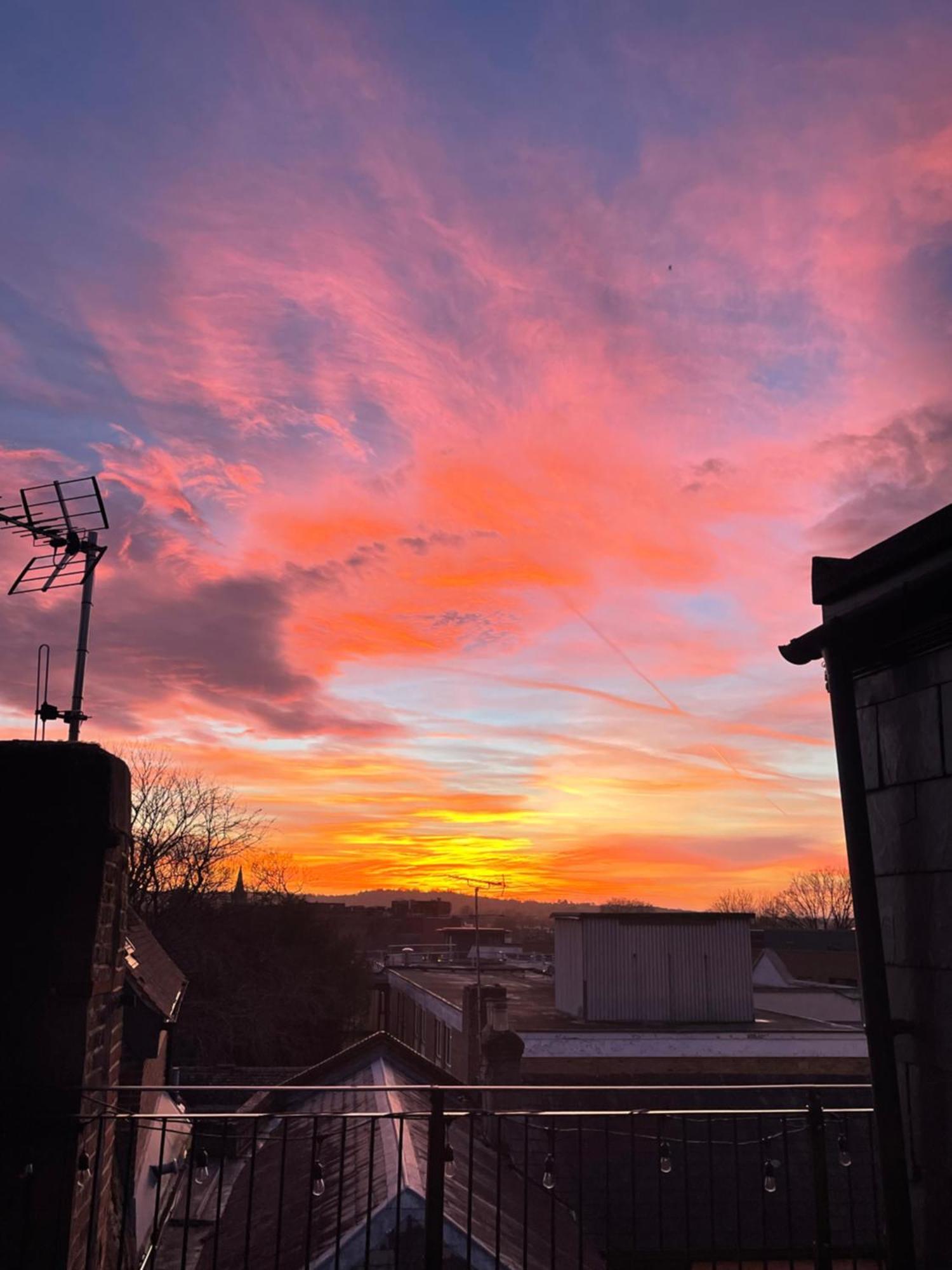 Epic Location, Views & Large Private Terrace Lejlighed Windsor Eksteriør billede